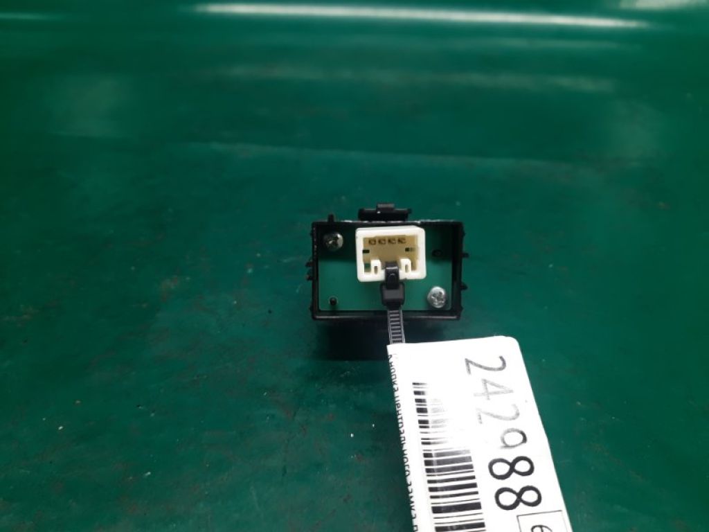 84930-0C010 | Кнопка центрального замка передн. прав. TOYOTA CAMRY 40 06-11 - Фото 5