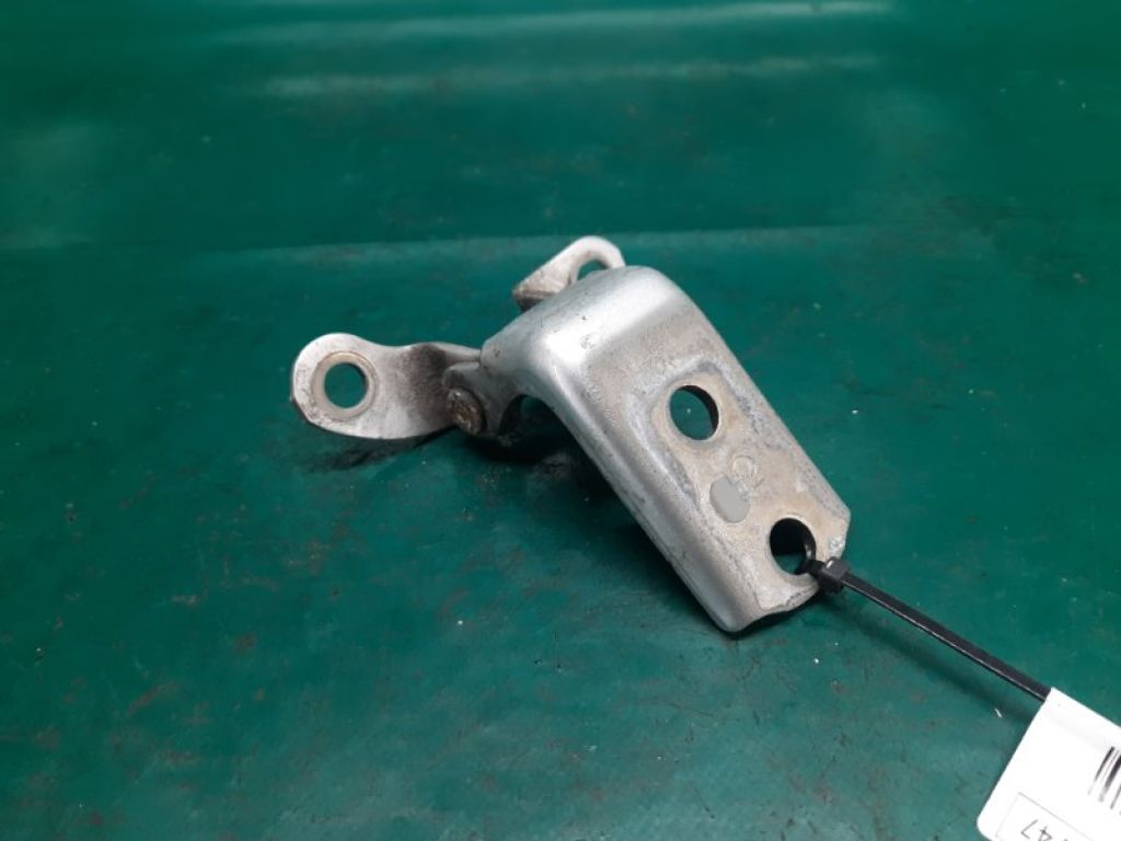 68780-02050 | Петля двери нижняя задн. лев. TOYOTA CAMRY 40 06-11