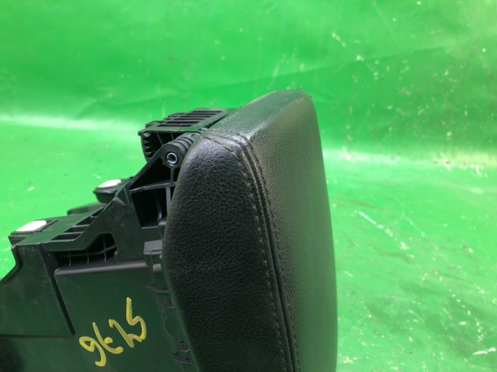 F1EZ-5806024-CB | Подлокотник FORD FOCUS 10-18 - Фото 3