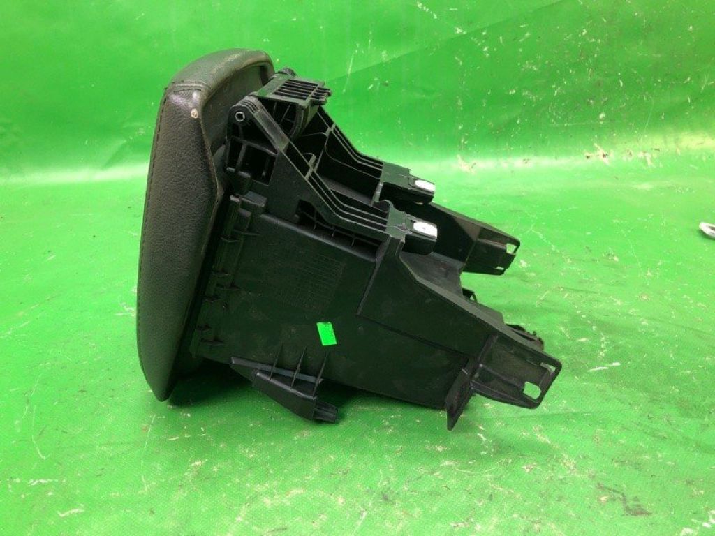 F1EZ-5806024-CB | Подлокотник FORD FOCUS 10-18 - Фото 7