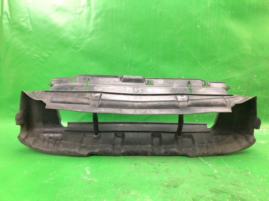 F1EZ-8327-A | Дефлектор радіатора FORD FOCUS 10-18