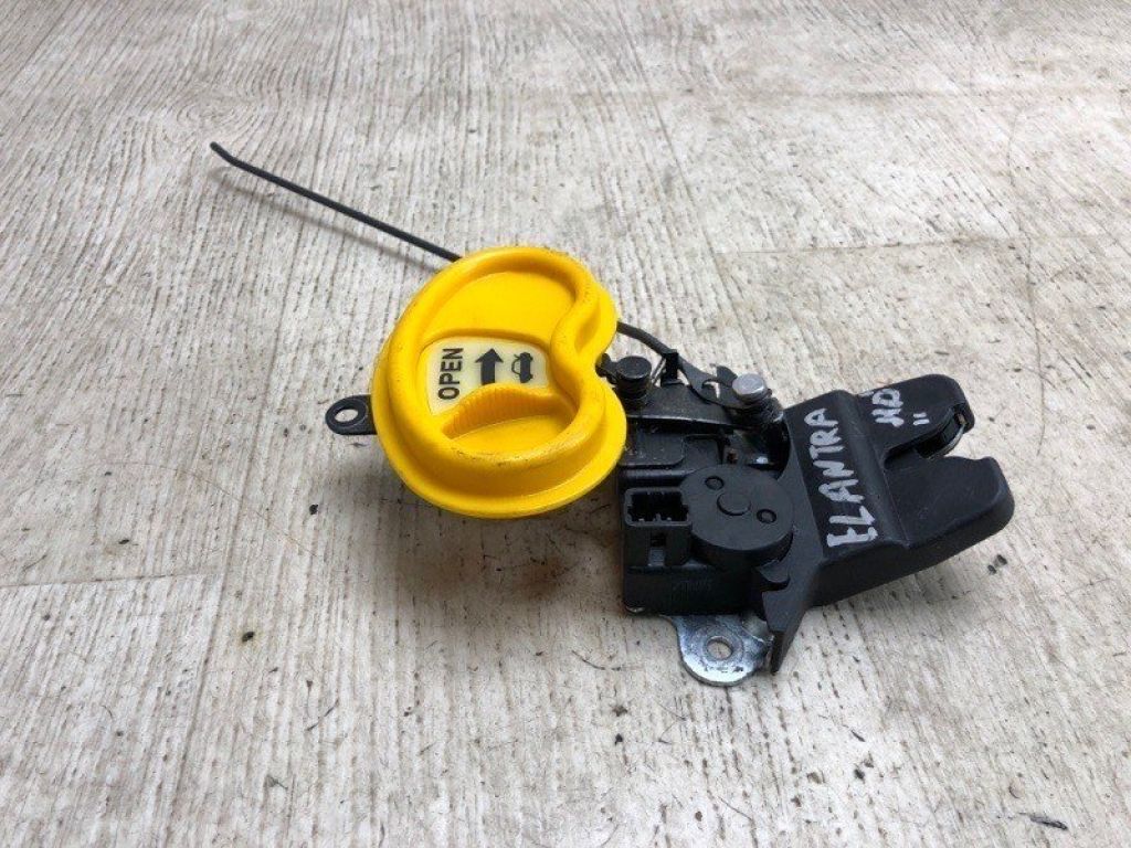 81230-2H020 | Замок кришки багажника HYUNDAI ELANTRA HD 06-11 - Фото 2