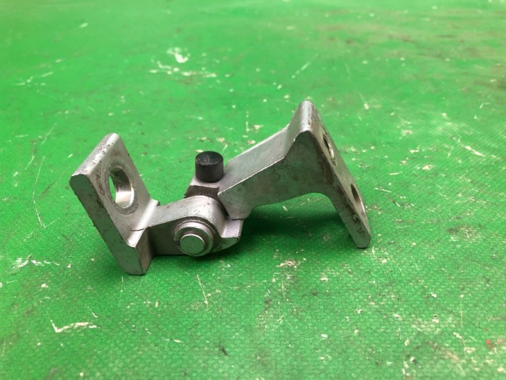 958 531 402 00 | Петля двері нижня задн. прав. PORSCHE CAYENNE 10-18 - Фото 3