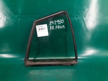 Стекло двери глухое задн. прав. TOYOTA PRIUS 16-