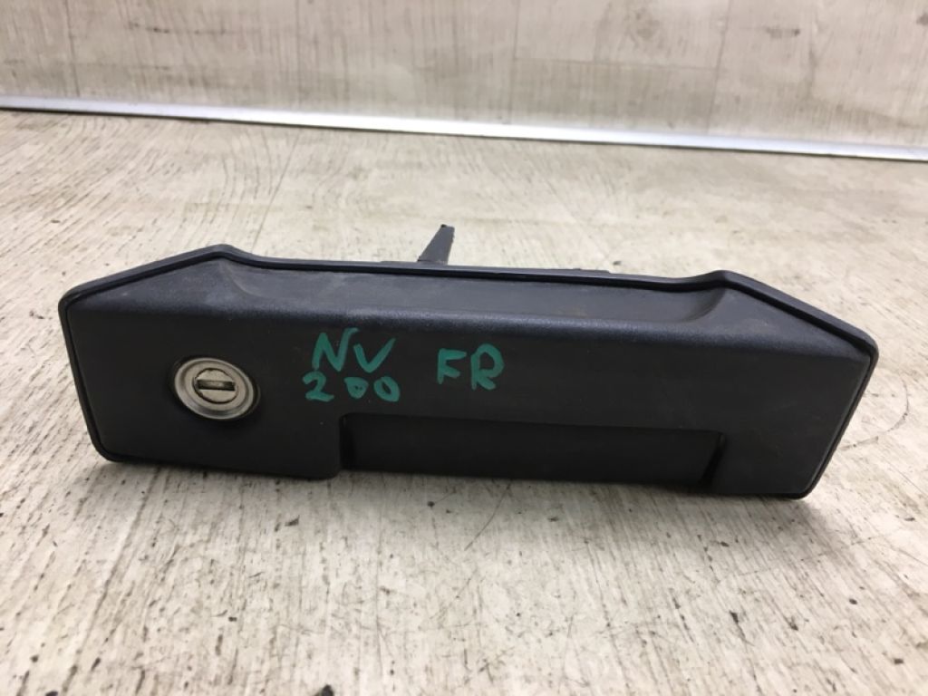 826063LM0B | Ручка двери наружная передн. прав. NISSAN NV200 USA 13-