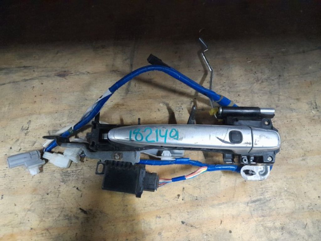 69211-28070 | Ручка двери наружная передн. лев. TOYOTA CAMRY 40 06-11