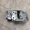 82500-9SG0A | Замок двері бічної передн. прав. NISSAN NV200 USA 13- - Прев'ю 2