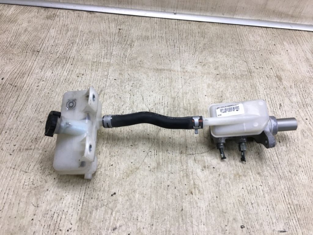 46010-3LM0A | Головний гальмівний циліндр NISSAN NV200 USA 13-