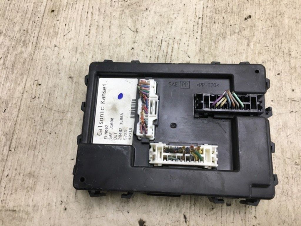 284B2-3LM0A | Блок комфорта NISSAN NV200 USA 13-