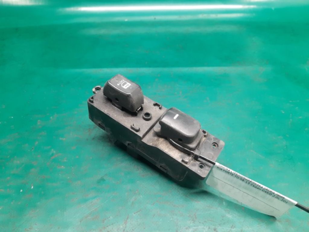 93575-1M200WK | Кнопка стеклоподъемника передн. прав. KIA FORTE/CERATO TD 08-13