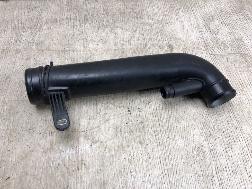 5C0 129 654 | патрубок повітряного фільтра VOLKSWAGEN JETTA USA 10-17 - Фото 3