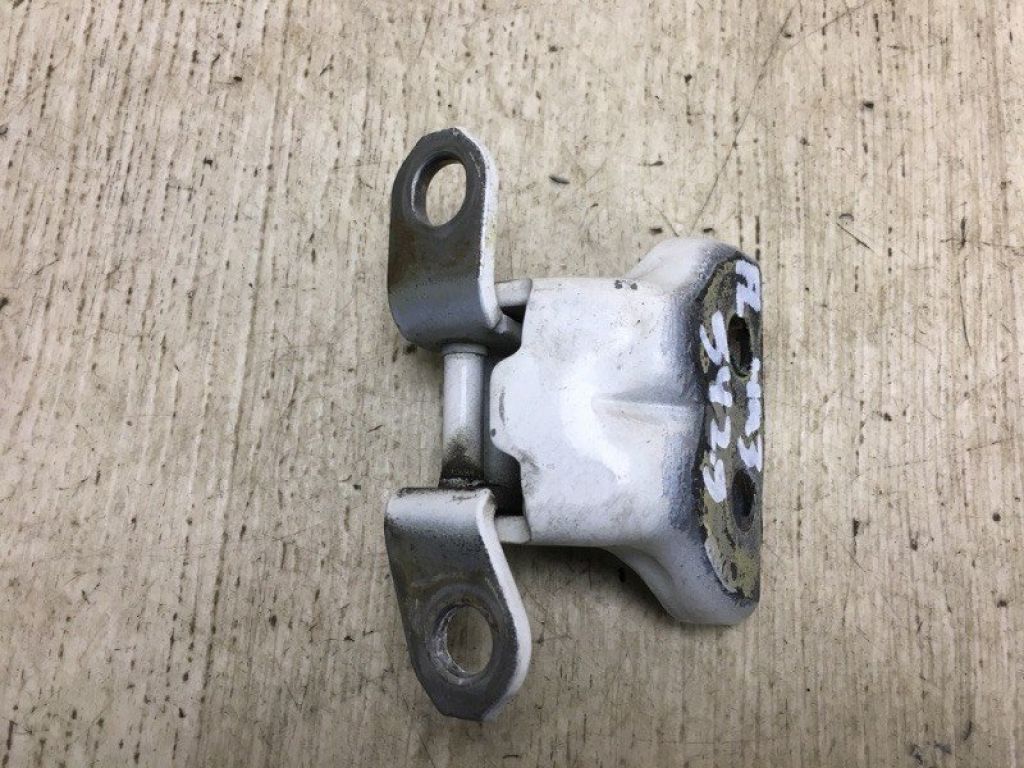 80421-AX000 | Петля двері нижня передн. лів. NISSAN NV200 USA 13-