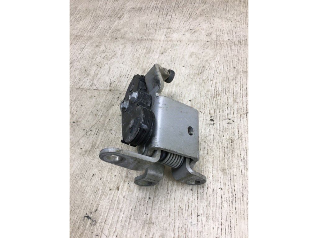68390-08040 | Ролик сдвижной двери средний лев. TOYOTA SIENNA 11-16 - Фото 3