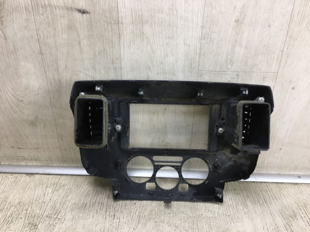 68260-3LM1A | Накладка торпедо під магнітолу NISSAN NV200 USA 13- - Фото 6