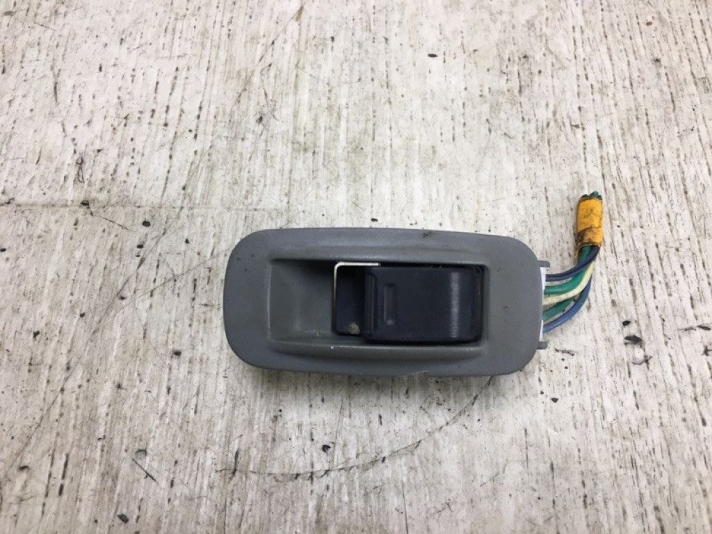 84810-AA010-B2 | Кнопка стеклоподъемника задн. прав. TOYOTA TACOMA 05-15