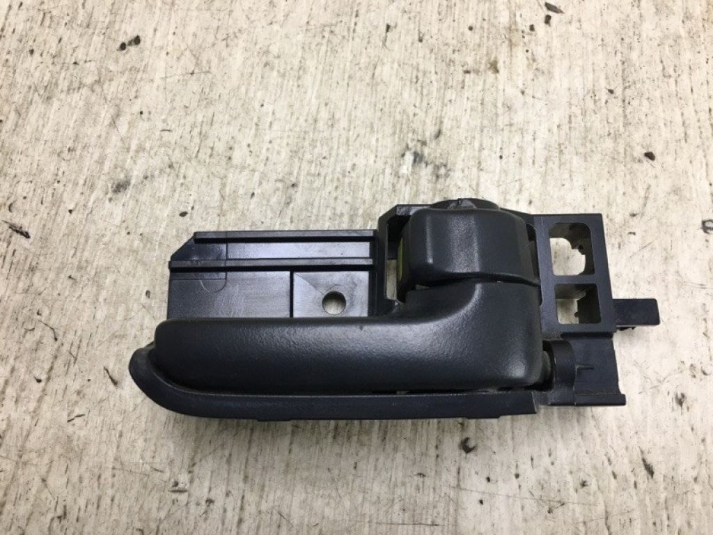 69205-02100-B1 | Ручка двери внутренняя задн. прав. TOYOTA TACOMA 05-15
