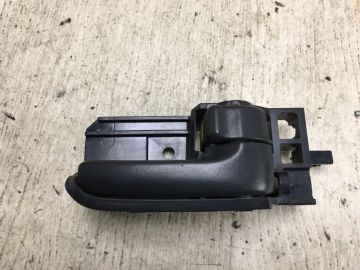 Ручка двери внутренняя задн. прав. TOYOTA TACOMA 05-15