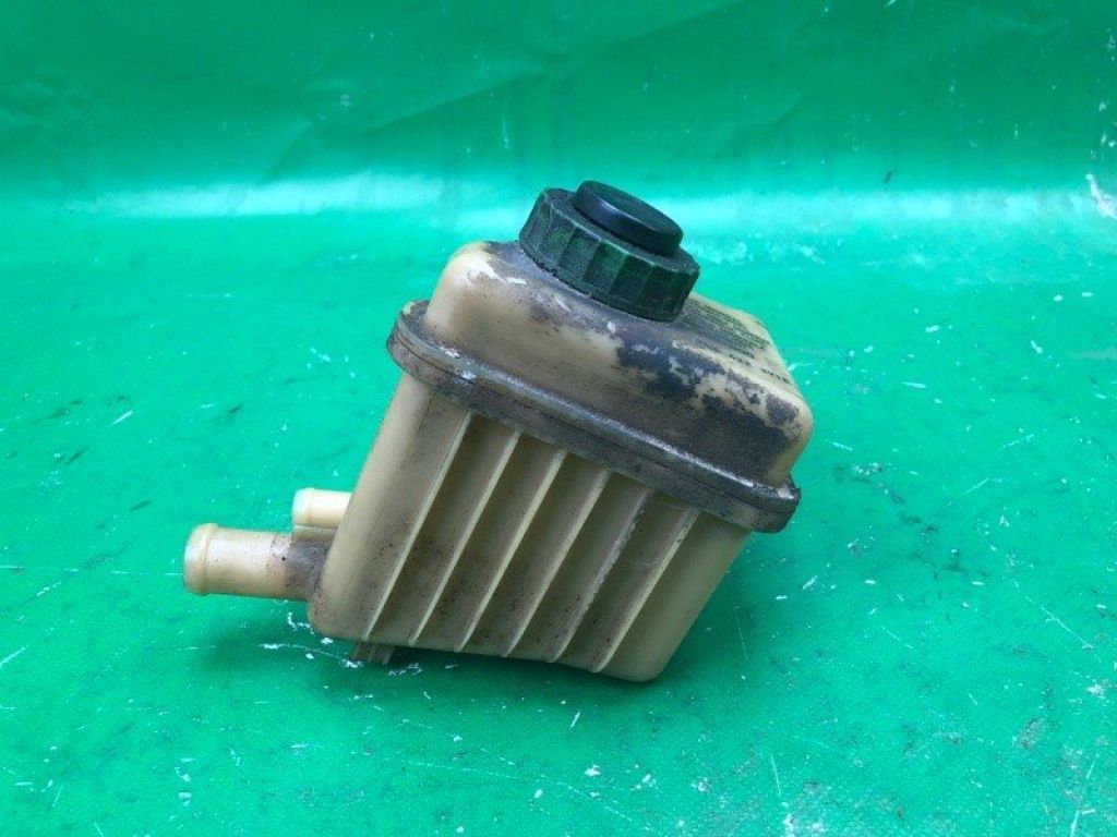 955 314 015 30 | Бачок ГУР PORSCHE CAYENNE 10-18