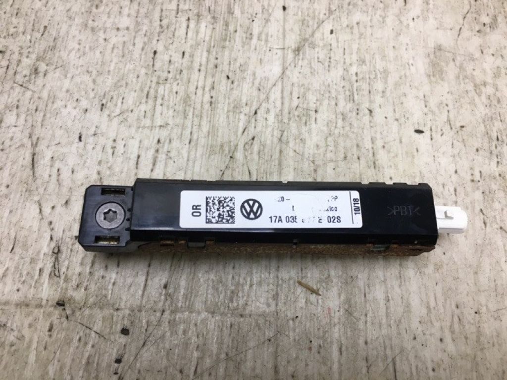 17A 035 577 E | Усилитель антенны VOLKSWAGEN JETTA USA 18-