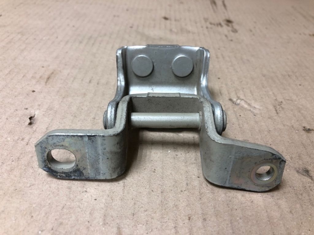 69420-63J00 | Петля двері верхня задн. лів. SUZUKI SX4 06-13 - Фото 2