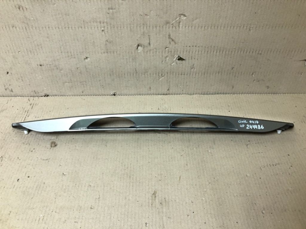 74890-SNE-A01ZF | Панель подсветки номера HONDA CIVIC 4D 06-11 - Фото 2