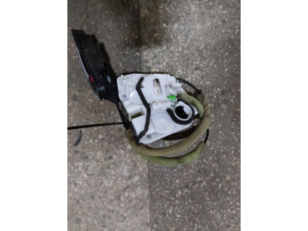 BBM4-72-310A | Замок двери задн. прав. MAZDA 3 BL 09-13 - Фото 2