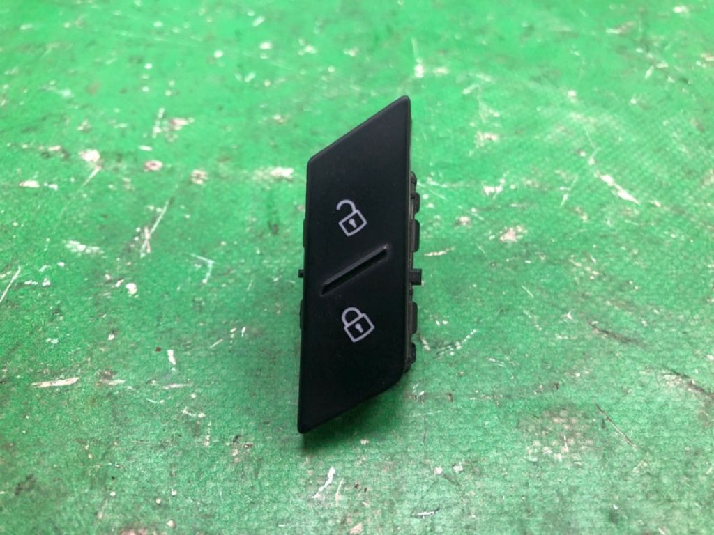 17A 962 125 | Кнопка центрального замку передн. лів. VOLKSWAGEN JETTA USA 18-