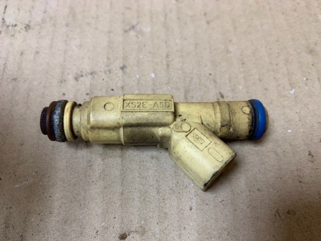 GY01-13-250A | Форсунка паливна MAZDA MPV 99-06 - Фото 3