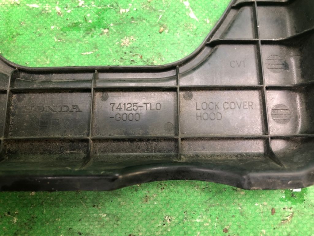 74125-TL0-G00 | накладка замка капота ACURA TSX 08-14 - Фото 3