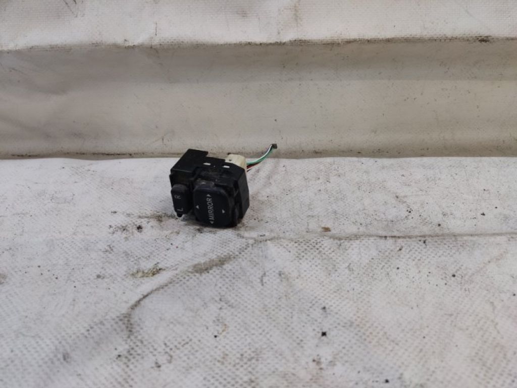 84872-02060 | Блок управления зеркалами TOYOTA CAMRY 50 12-15