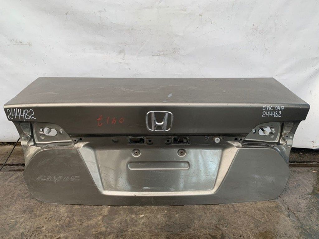 68500-SNE-A90ZZ | Крышка багажника HONDA CIVIC 4D 06-11
