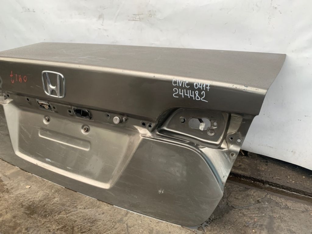 68500-SNE-A90ZZ | Крышка багажника HONDA CIVIC 4D 06-11 - Фото 3