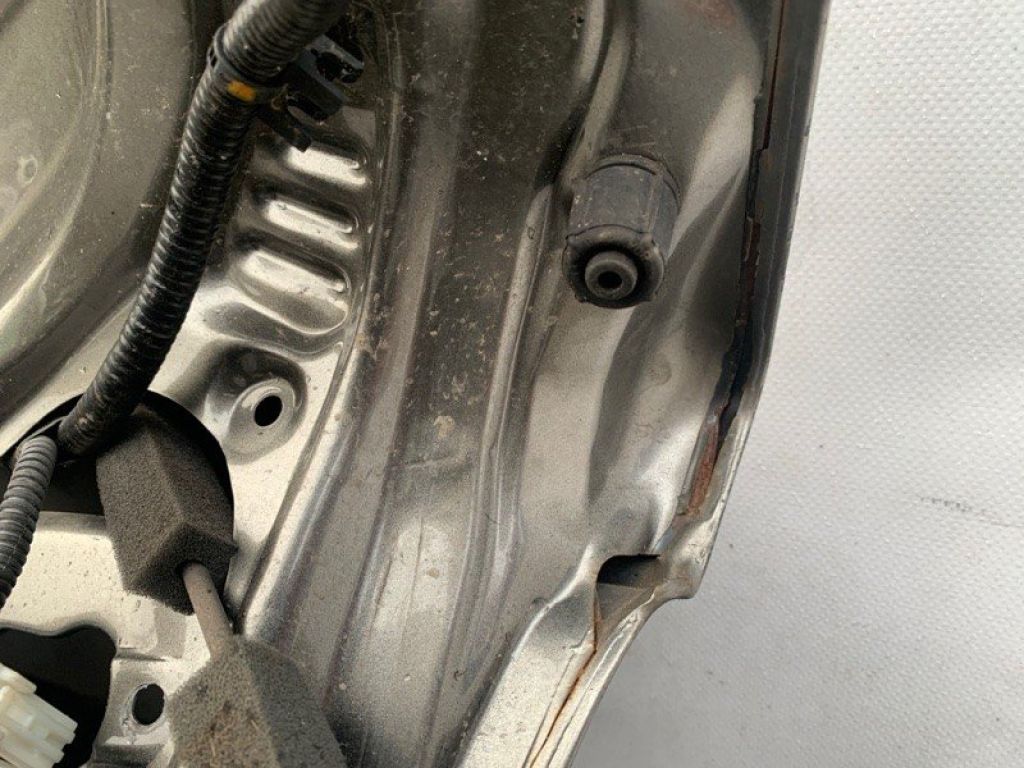68500-SNE-A90ZZ | Крышка багажника HONDA CIVIC 4D 06-11 - Фото 12