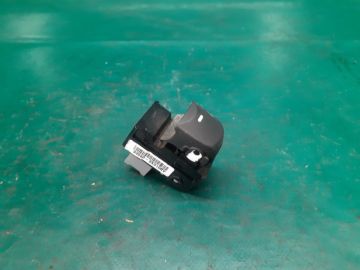 Кнопка стеклоподъемника задн. лев. HYUNDAI ELANTRA MD 10-15