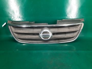 Решітка радіатора NISSAN ALTIMA L31 01-06