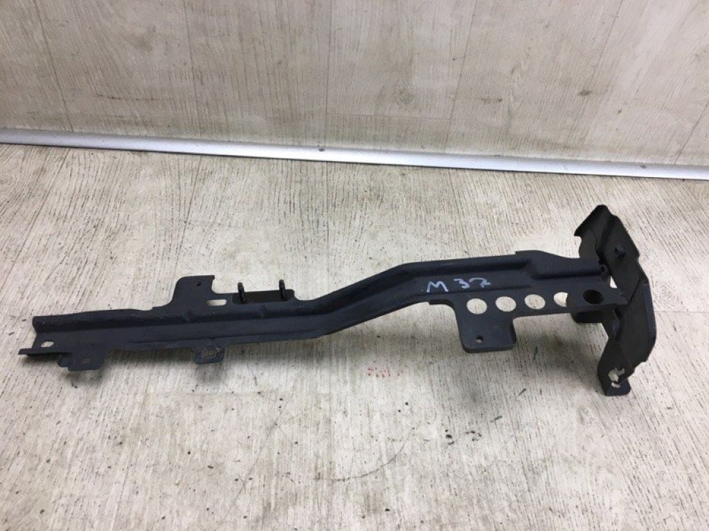 62550-1MA0A | Кронштейн INFINITI M25/M37/M56/Q70/M35H 10-16