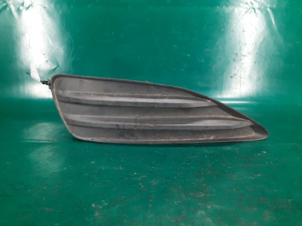 52127-02230 | Накладка бампера передн. прав. TOYOTA MATRIX 08-14