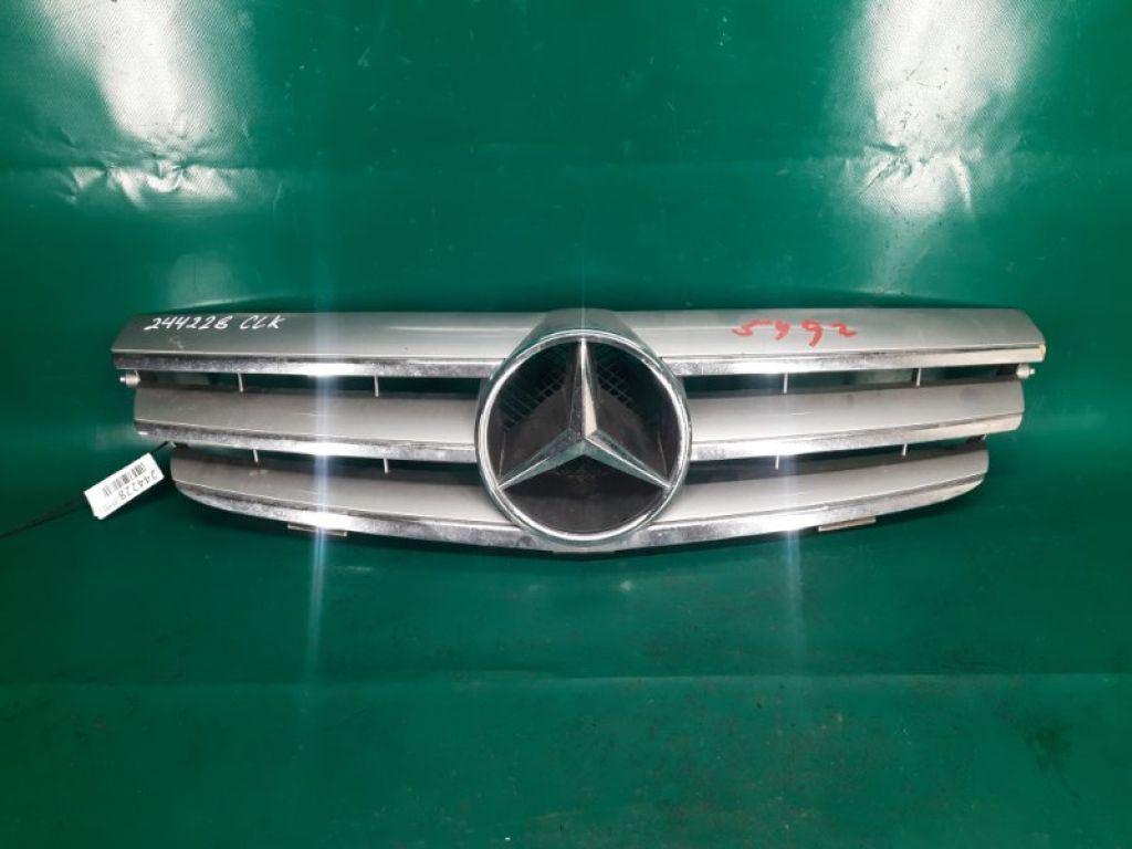 A 209 880 01 23 7246 | Решітка радіатора MERCEDES CLK-CLASS 209 02-10
