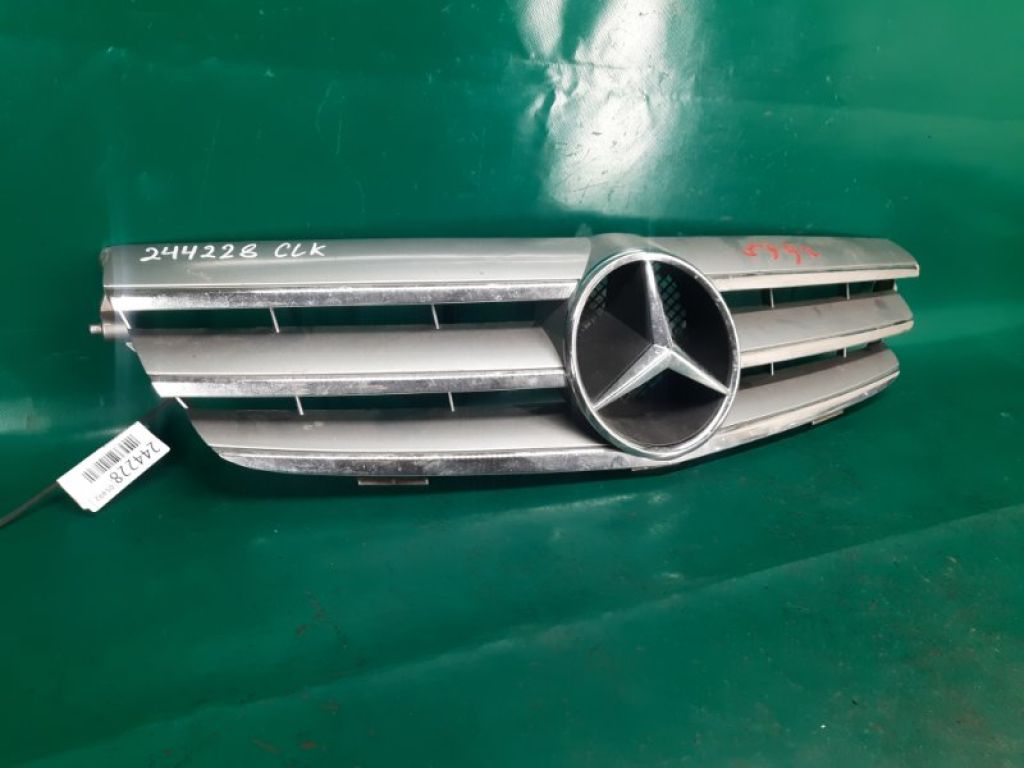 A 209 880 01 23 7246 | Решітка радіатора MERCEDES CLK-CLASS 209 02-10 - Фото 3