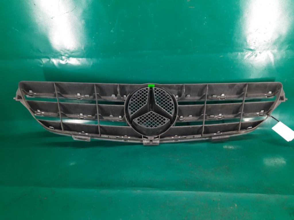 A 209 880 01 23 7246 | Решітка радіатора MERCEDES CLK-CLASS 209 02-10 - Фото 7
