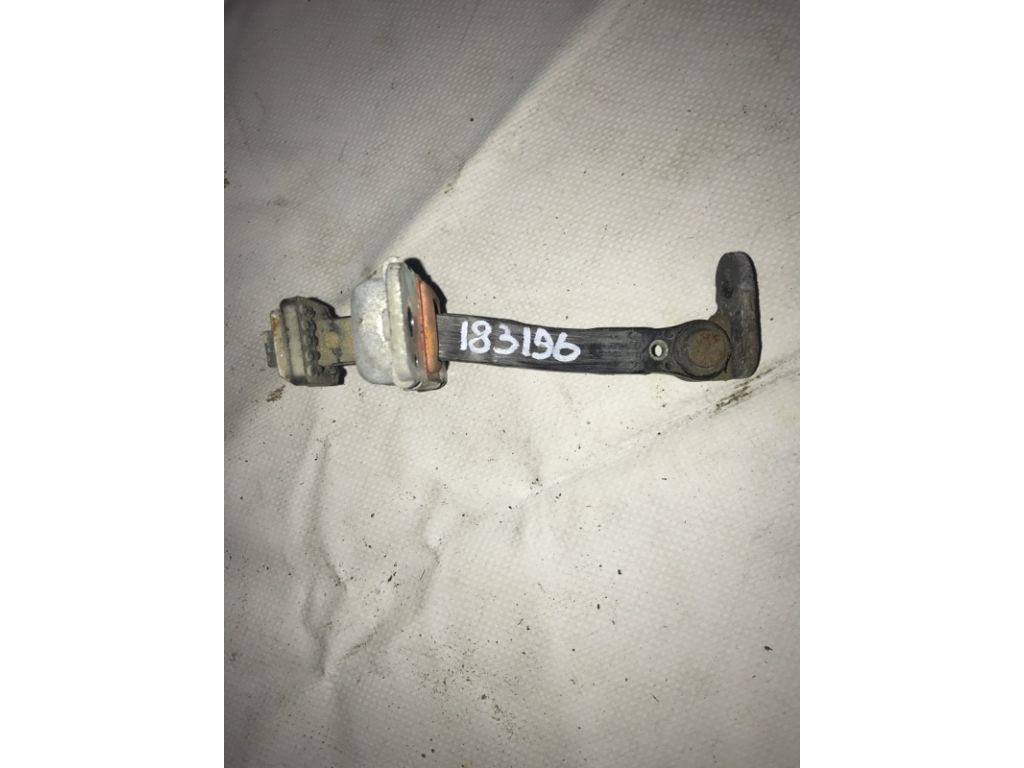 79390-1G000 | Обмежувач дверей передн. прав. KIA RIO JB 2005-2011