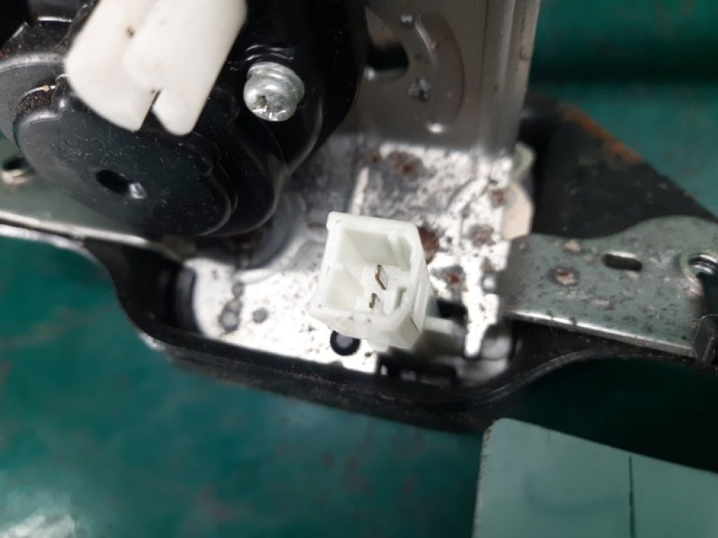 4589131AF | Замок крышки багажника JEEP PATRIOT 10-17 - Фото 6