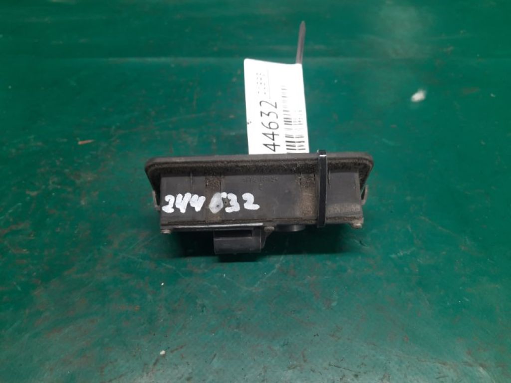 BE8Z-14018-A | Кнопка открывания багажника наружная FORD FIESTA 08-17 - Фото 5