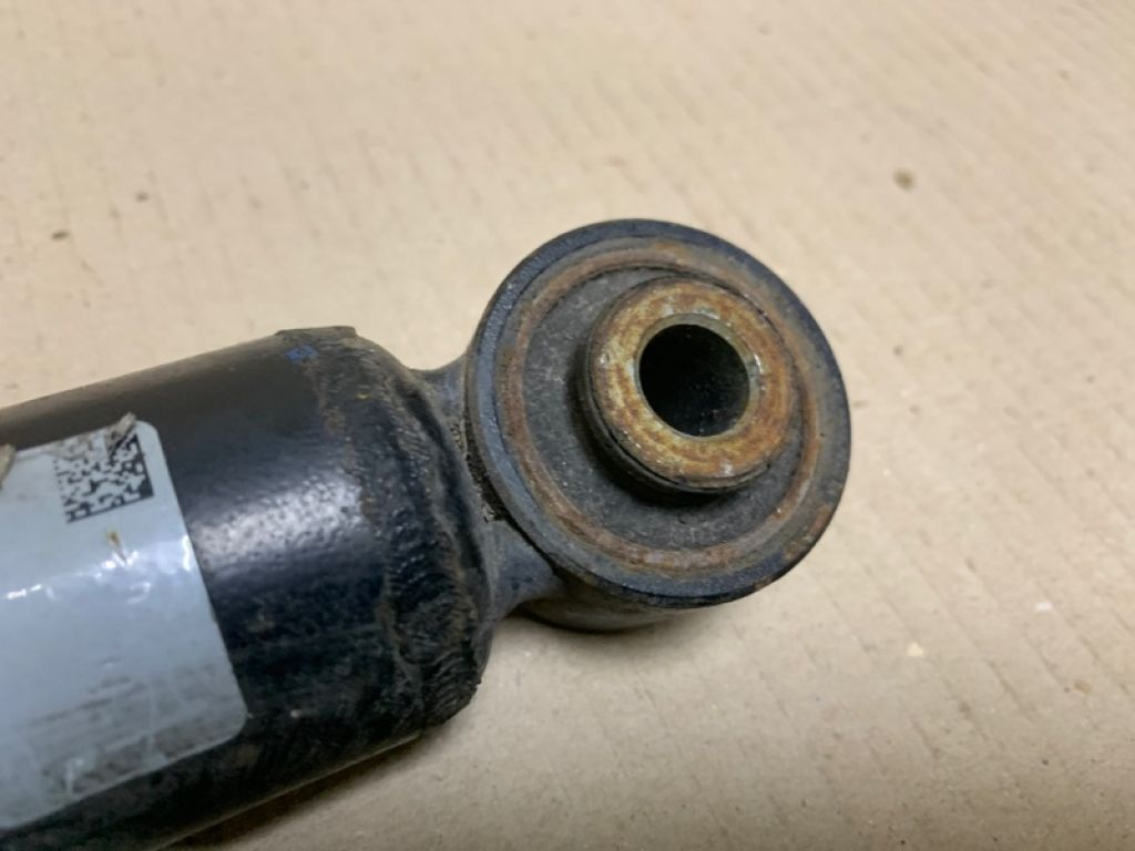 E6210-4AF0A | Амортизатор задн. NISSAN SENTRA B17 12-21 - Фото 5