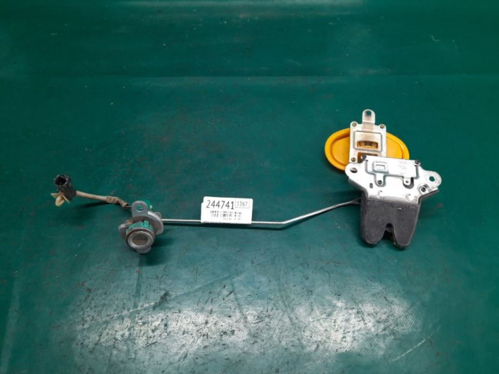 81230-2H000 | Замок крышки багажника HYUNDAI ELANTRA HD 06-11