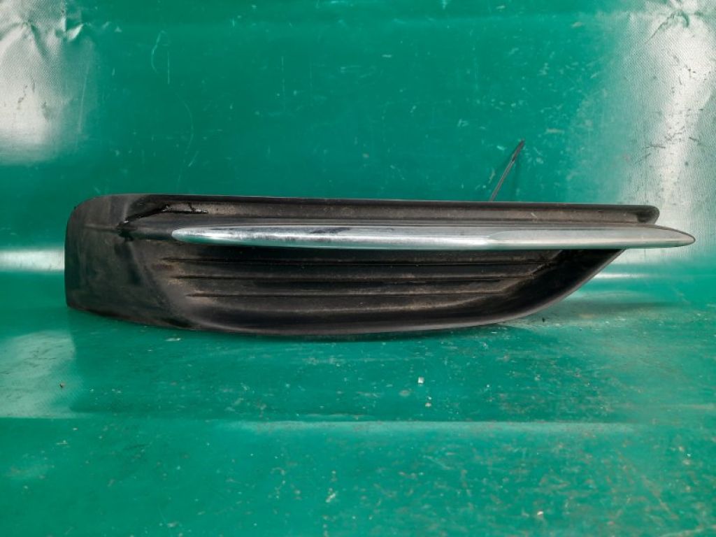 68082054AB | Накладка бампера передн. прав. CHRYSLER 200 10-14
