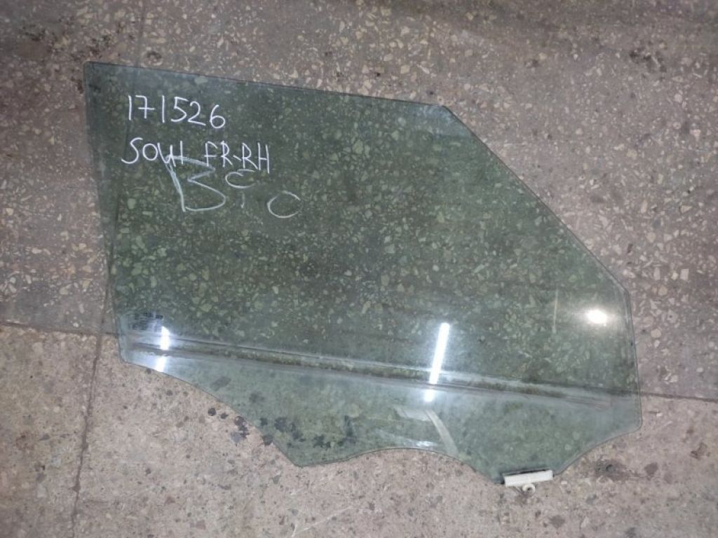 82420-B2000 | Скло дверей передн. прав. KIA SOUL PS 13-19