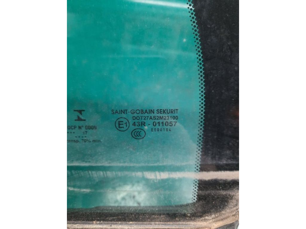 82221-5DA0A | Скло дверей глухе задн. лів. INFINITI QX30 16-20 - Фото 2