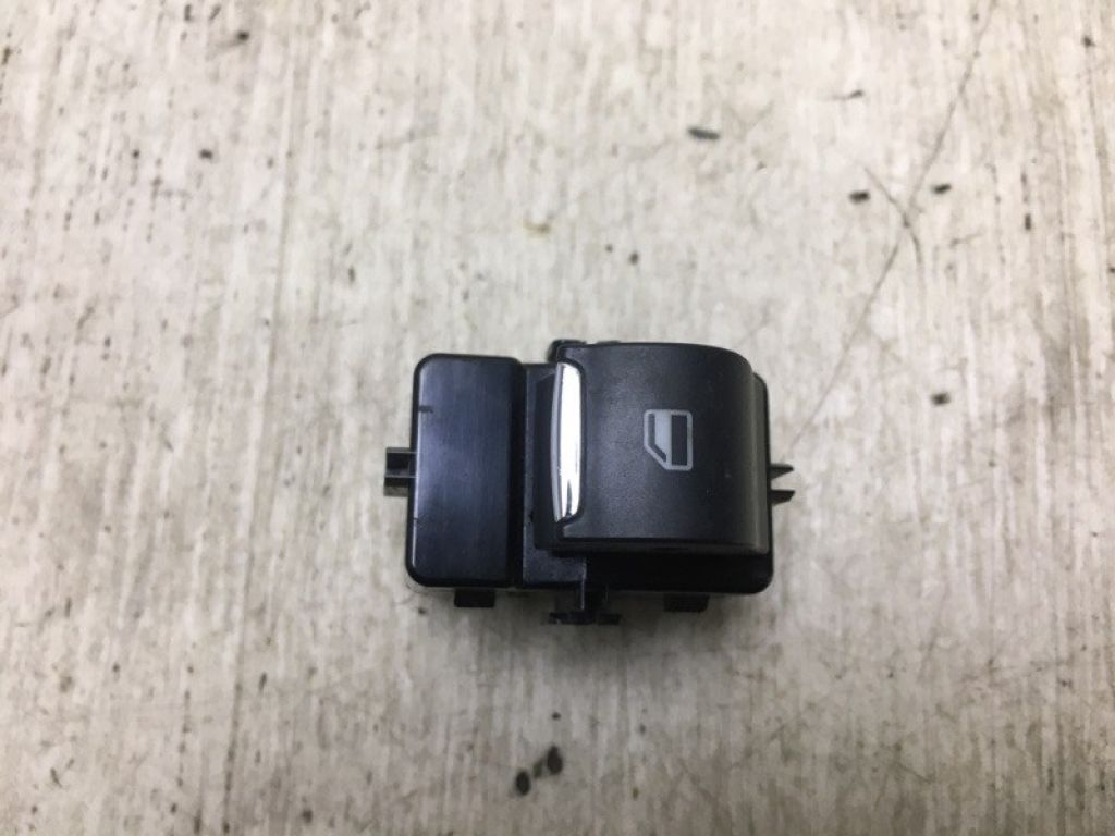 DG9Z-14529-AB | Кнопка стеклоподъемника задн. FORD FUSION 14-