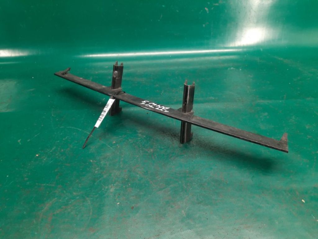 51 11 7 033 702 | Решітка переднього бампера BMW 5 SERIES 03-10 - Фото 4